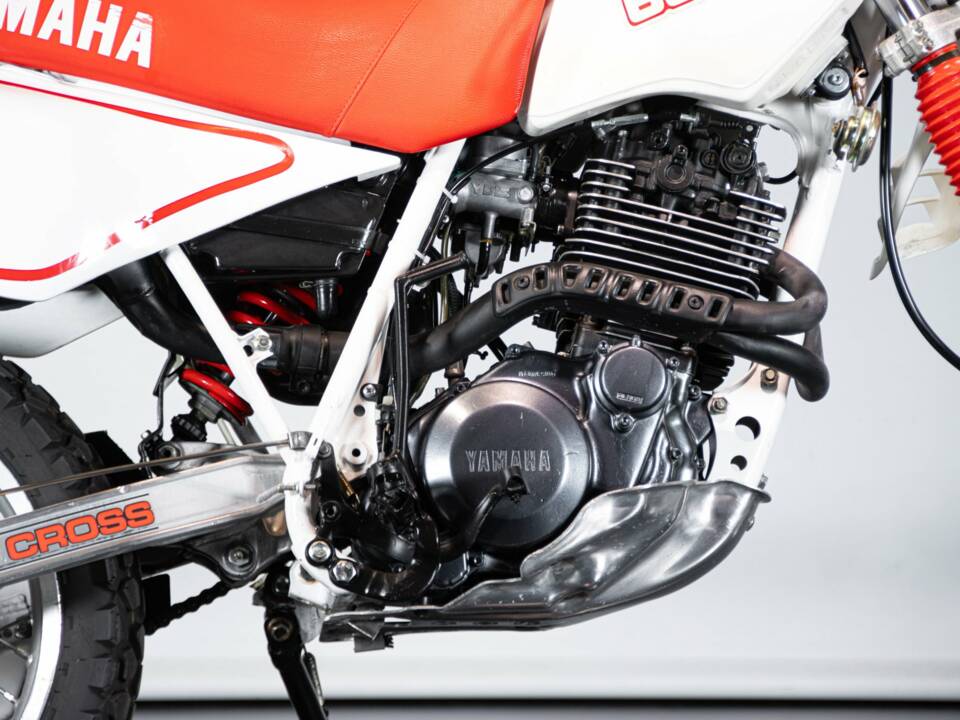 Image 38/50 de Yamaha DUMMY (1986)