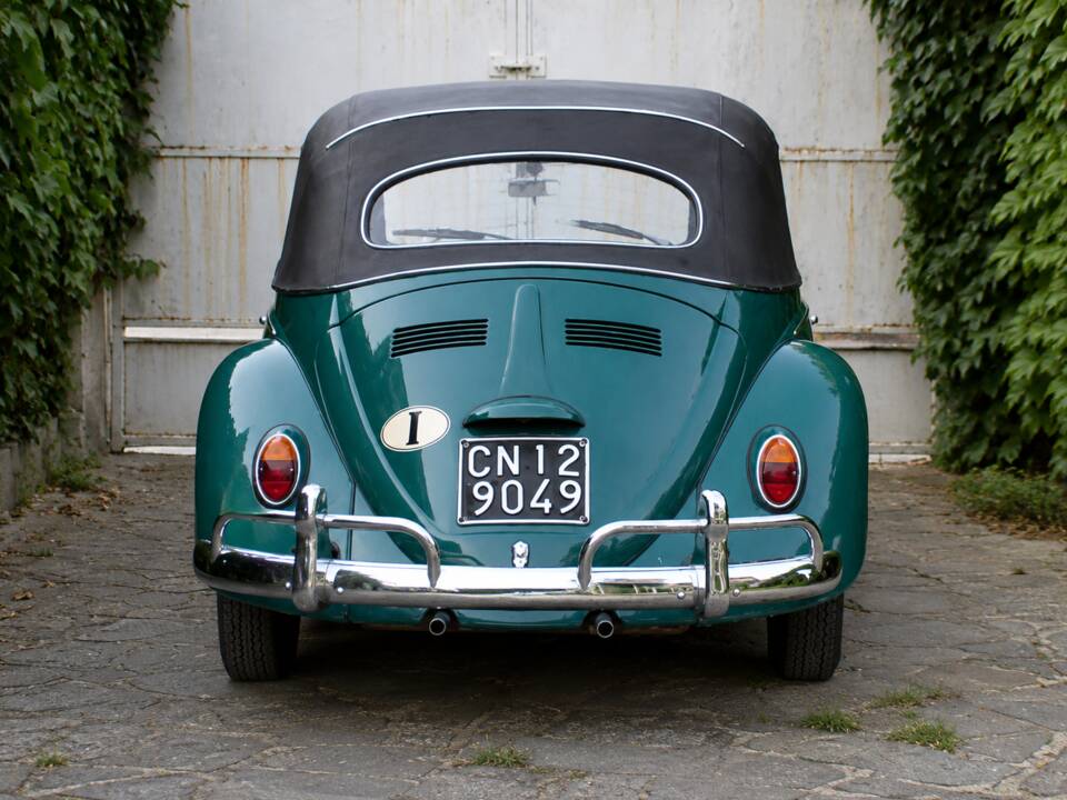 Image 1/81 of Volkswagen Beetle 1200 (1965)