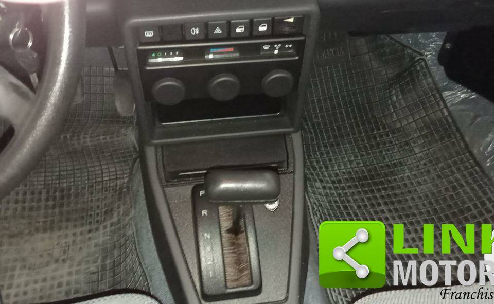 Bild 9/10 von Lancia Prisma 1.5 LX (1988)