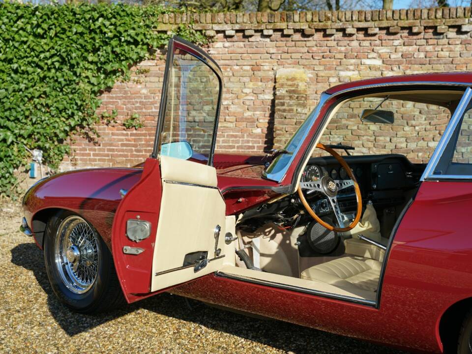 Imagen 16/50 de Jaguar E-Type 3.8 "Lightweight" (1968)