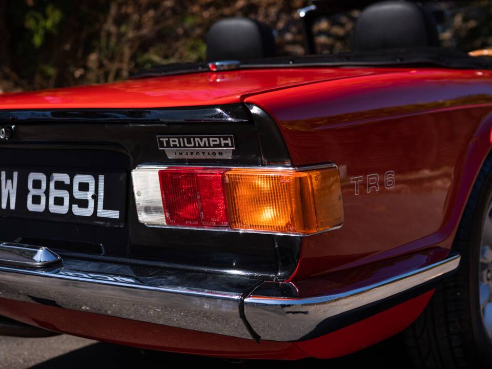 Image 24/41 of Triumph TR 6 (1972)