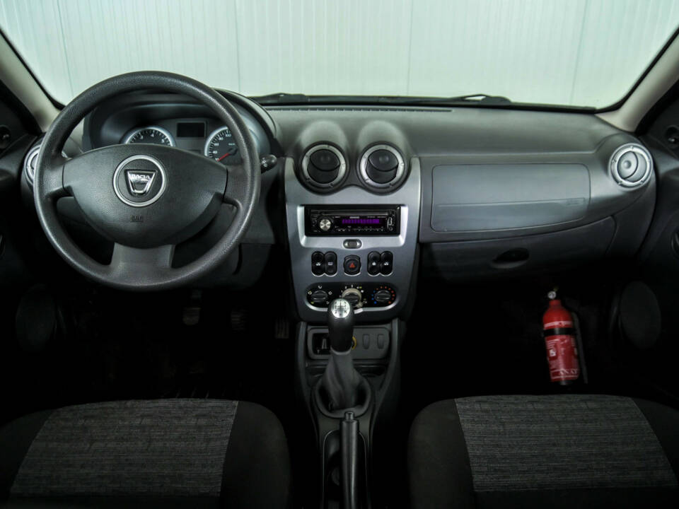 Bild 7/43 von Dacia Duster 1.6 (2011)