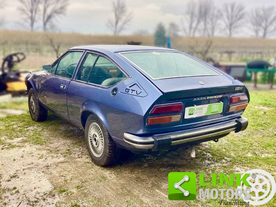Bild 5/10 von Alfa Romeo Alfetta GTV 2000 (1977)
