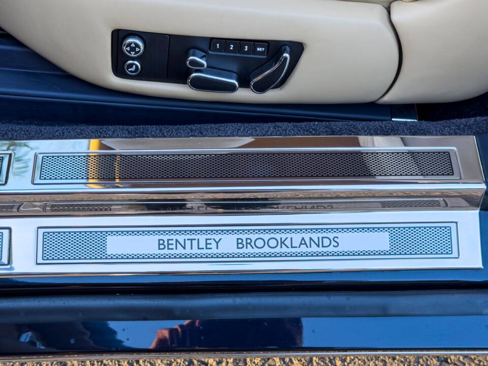 Image 23/25 of Bentley Brooklands (2008)