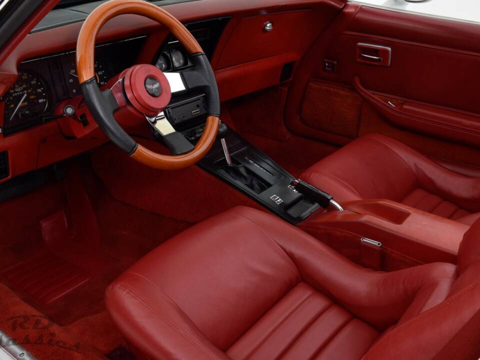 Image 4/4 of Chevrolet Corvette Stingray (1979)