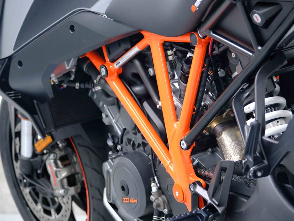 Image 70/99 de KTM 1290 Super Duke R (2018)