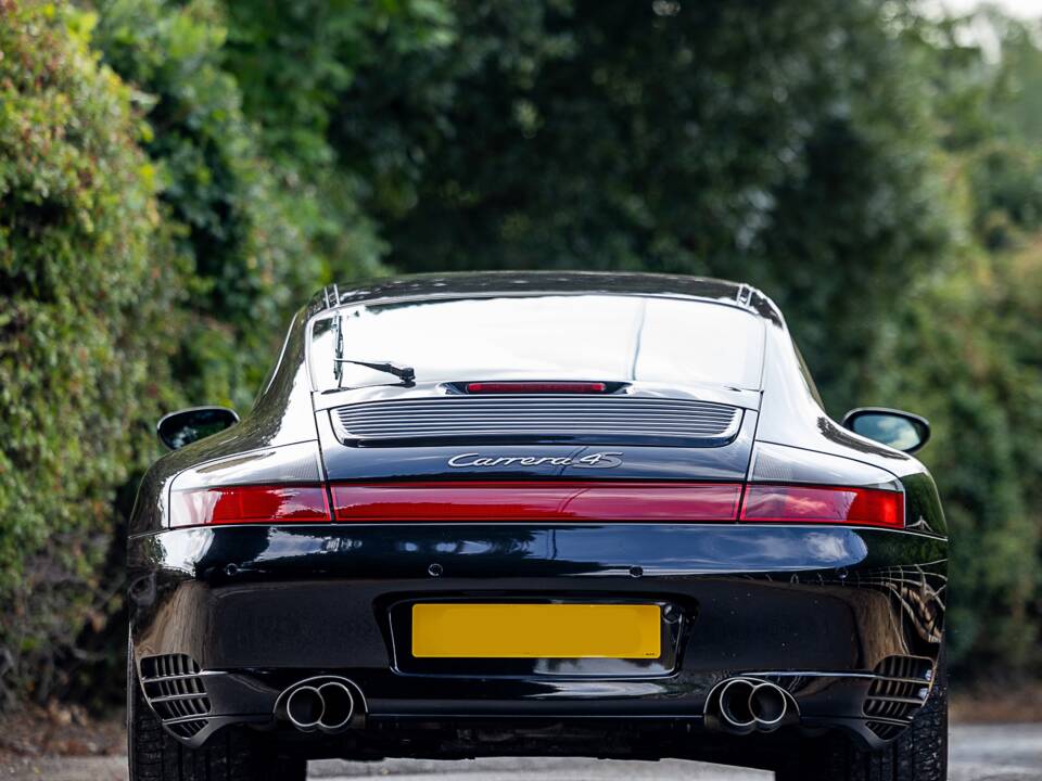 Image 41/50 of Porsche 911 Carrera 4S (2002)