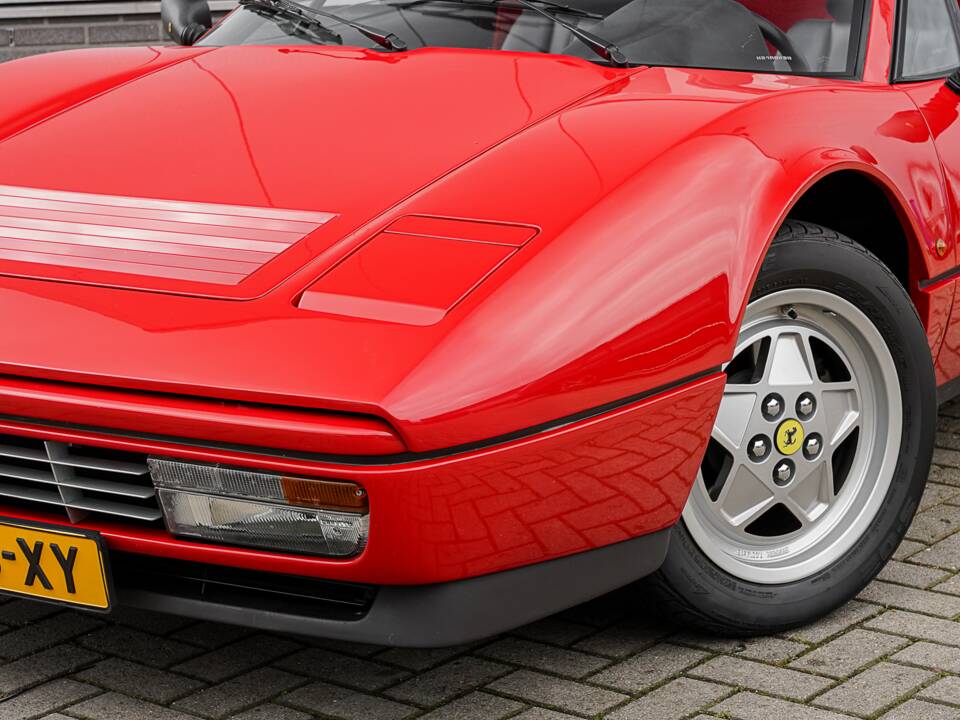 Image 3/30 of Ferrari 328 GTS (1989)