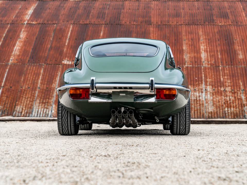 Image 26/50 of Jaguar Type E V12 (2+2) (1971)