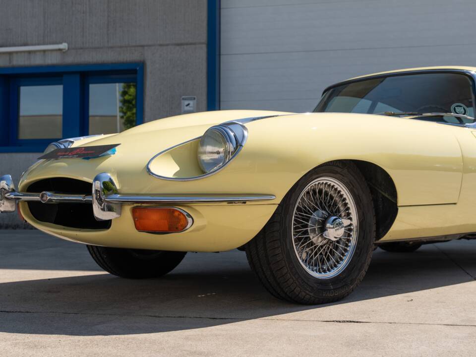 Image 11/78 de Jaguar E-Type (1969)