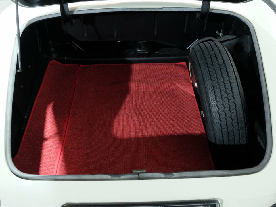 Image 25/31 of Mercedes-Benz 190 SL (1959)