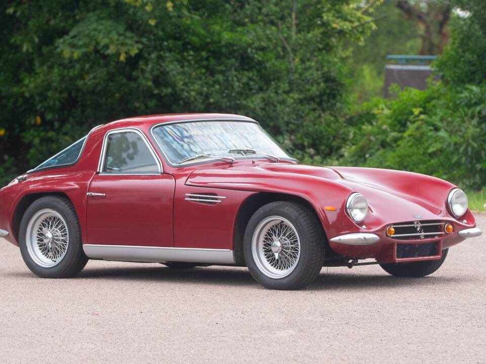 Image 1/50 of TVR Vixen Series 1 (1968)