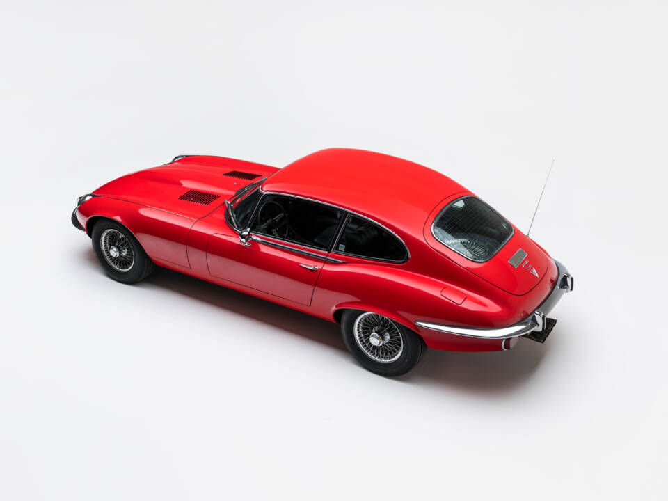 Image 5/5 of Jaguar E-Type V12 (2+2) (1973)