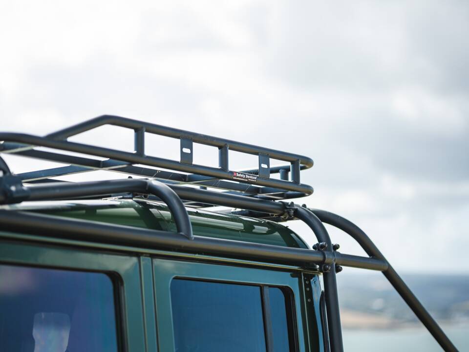 Immagine 50/50 di Land Rover Defender 110 (2005)