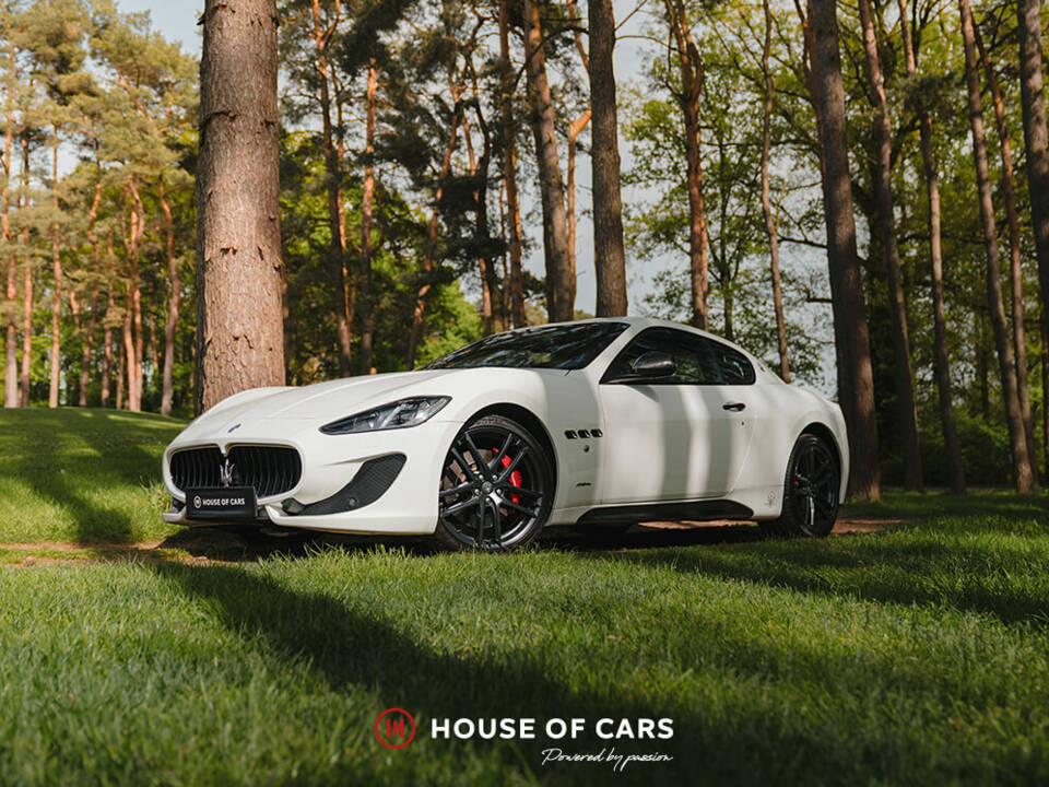 Image 2/48 of Maserati GranTurismo Sport (2013)