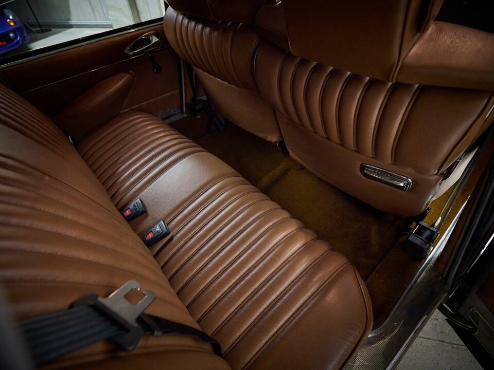 Image 31/92 of Citroën DS 23 Pallas (1975)