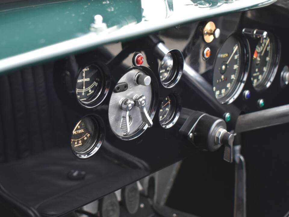 Image 21/39 of Bentley 3 1&#x2F;2 Litre (1934)