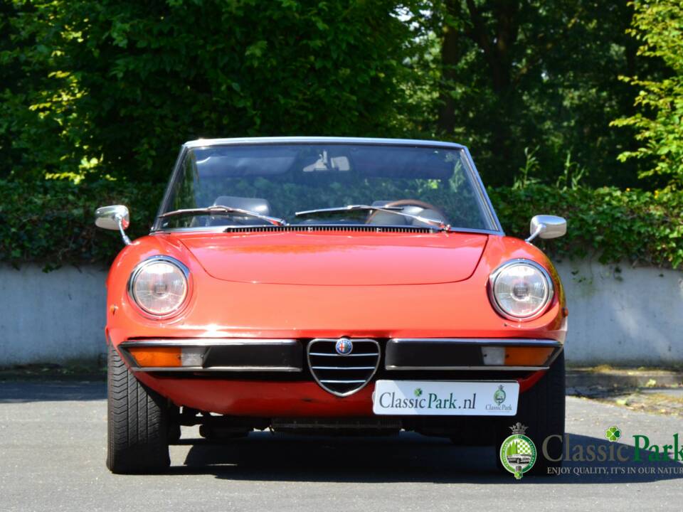 Imagen 8/50 de Alfa Romeo 2000 Spider Veloce (1981)