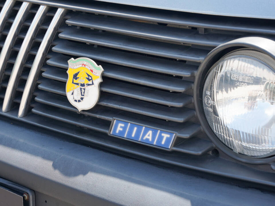 Image 13/49 of FIAT Ritmo 130 TC Abarth (1984)