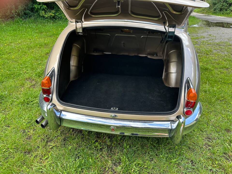 Image 9/14 de Jaguar Mk II 3.8 (1962)