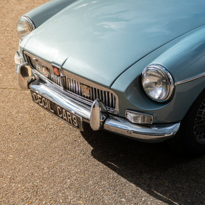 Image 9/20 of MG MGB (1965)