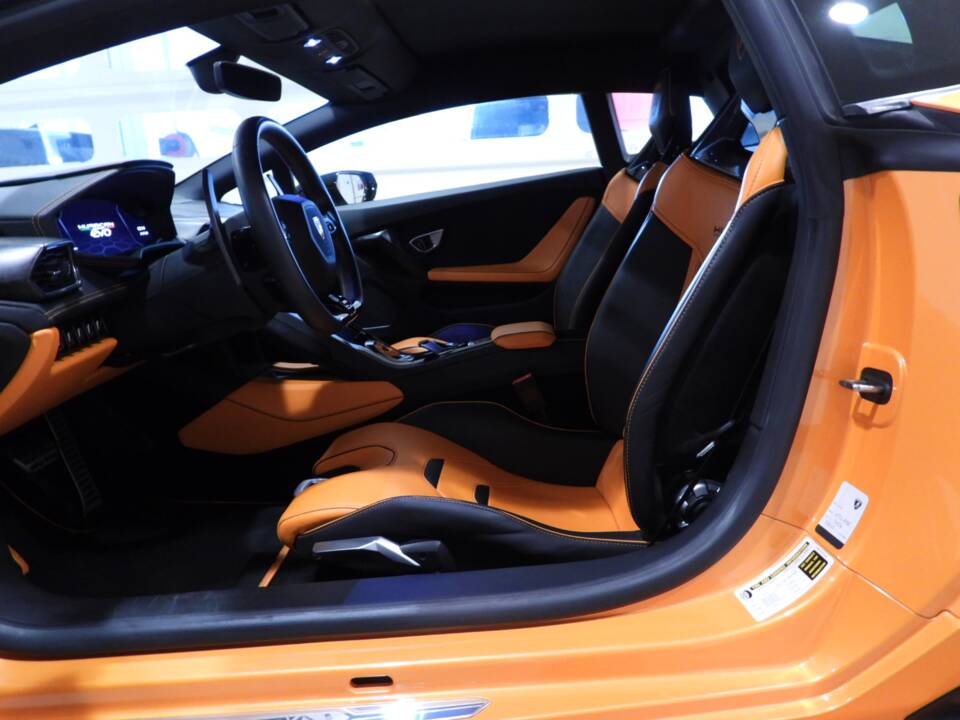 Bild 5/15 von Lamborghini Huracán Evo RWD (2020)
