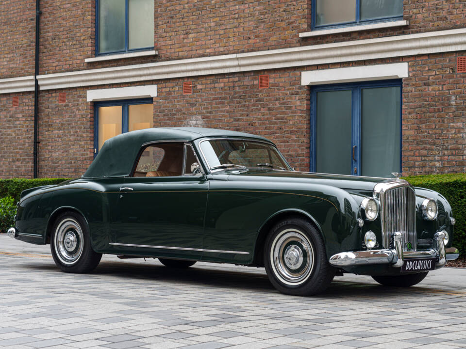 Image 10/33 of Bentley S1 DHC Park Ward (1956)