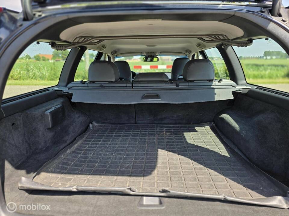 Image 16/29 de Volvo V 70 2.4 (2007)