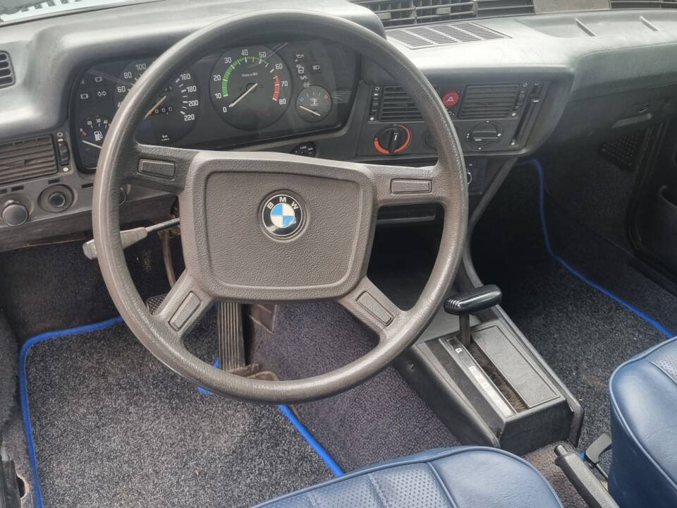 Image 17/18 of BMW 320 Baur TC (1980)