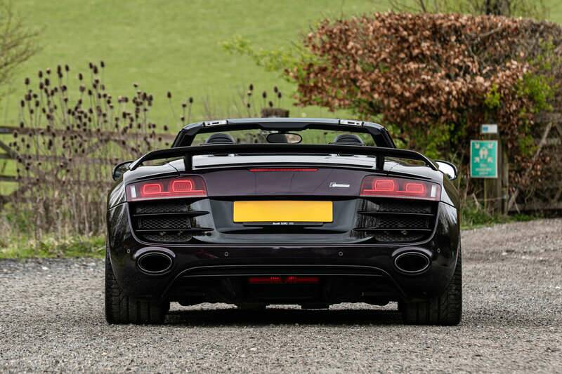 Immagine 6/35 di Audi R8 V10 Spyder (2011)