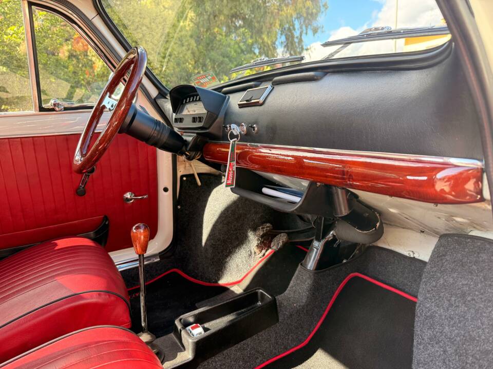 Bild 38/52 von FIAT 500 L (1969)