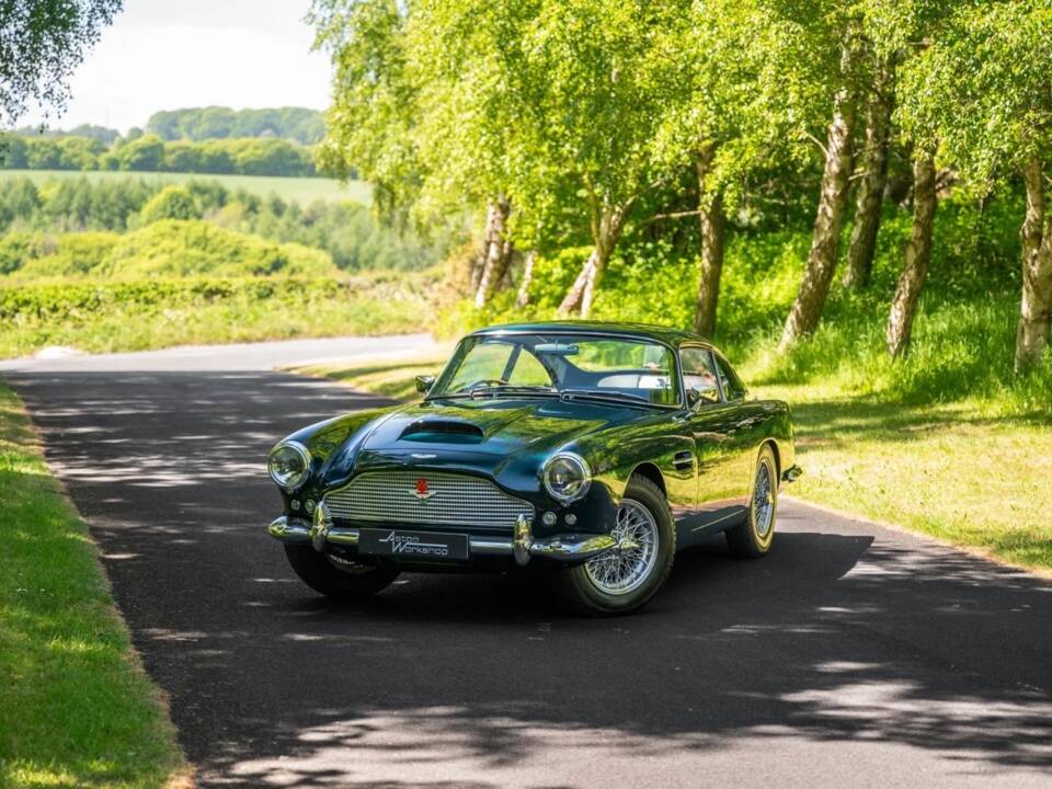 Afbeelding 3/76 van Aston Martin DB 4 (1961)