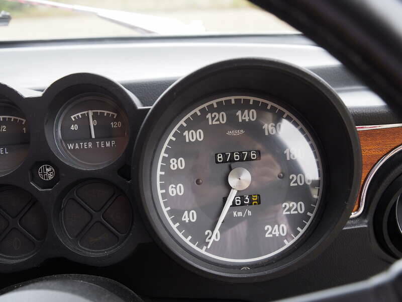 Image 11/49 of Alfa Romeo Giulia 1600 GT Junior (1976)