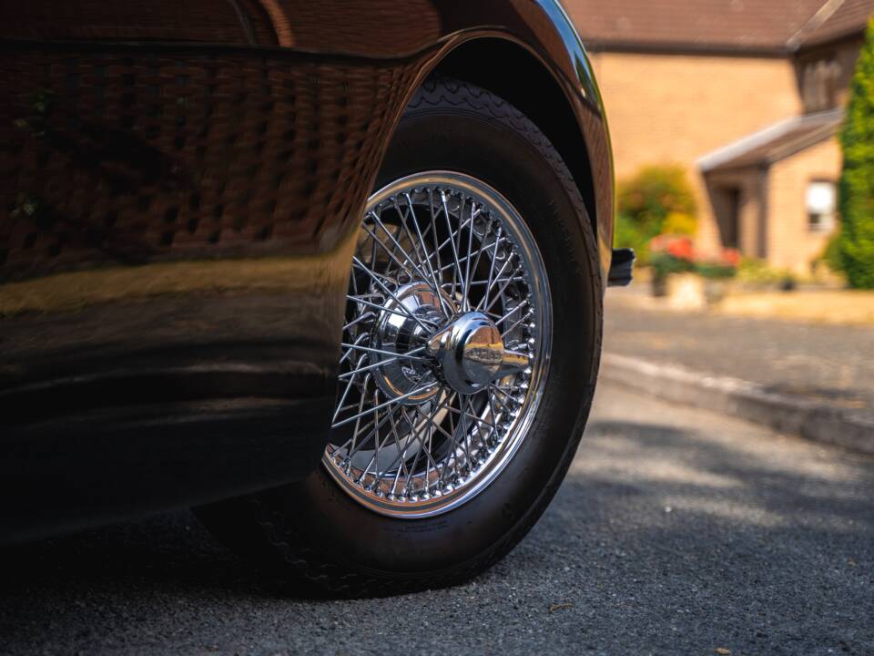 Image 17/50 de Jaguar XK 120 OTS (1952)