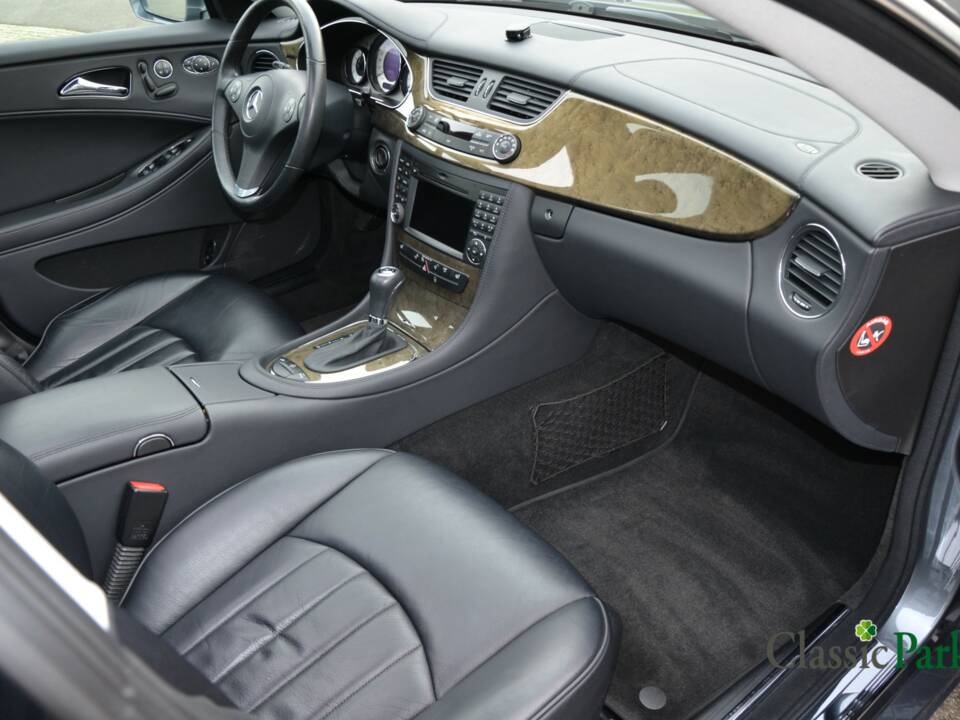Bild 26/50 von Mercedes-Benz CLS 350 CGI (2008)