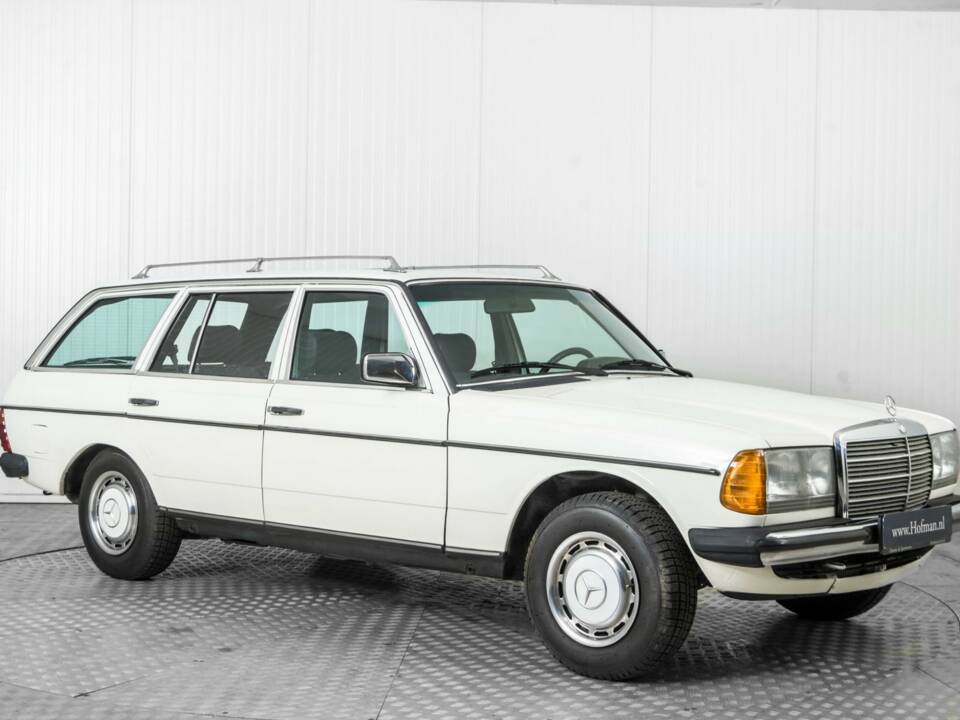 Bild 5/50 von Mercedes-Benz 230 TE (1984)
