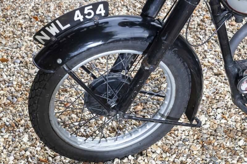 Bild 31/40 von Norton DUMMY (1949)