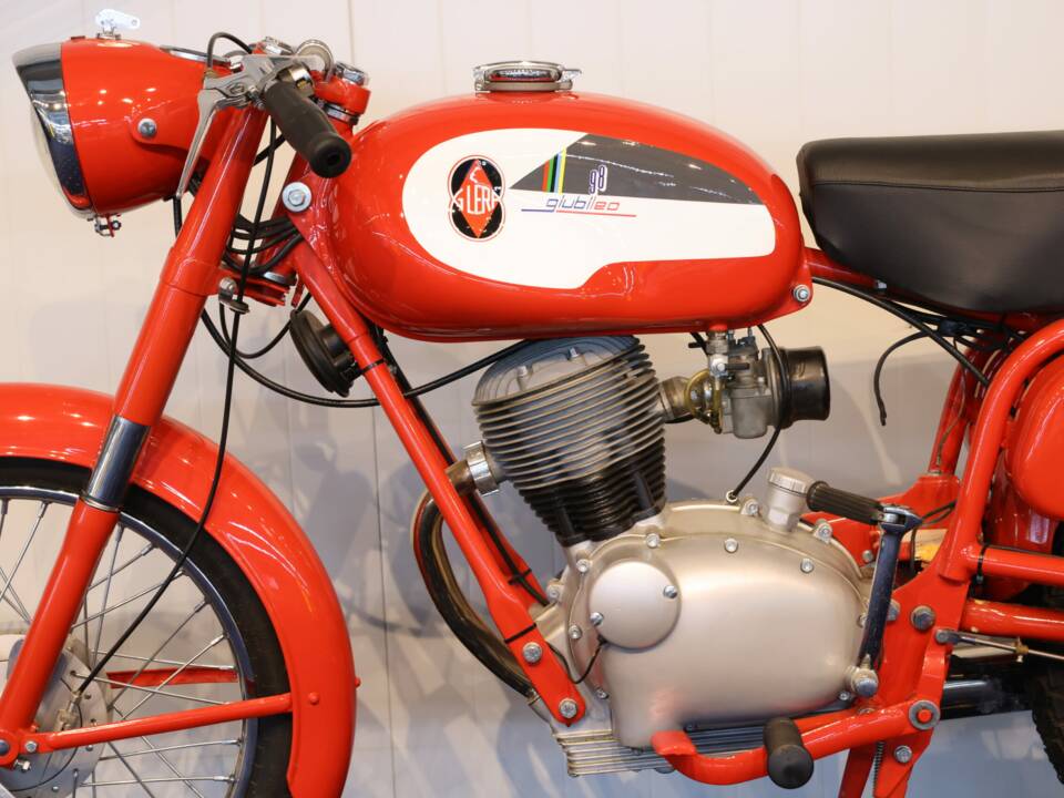 Image 21/26 of Gilera Giubileo 100 (1900)