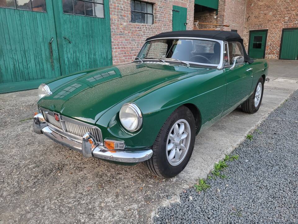 Image 41/58 of MG MGB (1971)