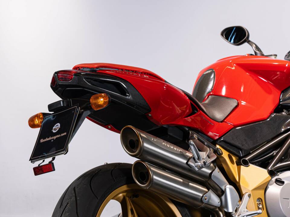 Immagine 33/50 di MV Agusta DUMMY (2008)