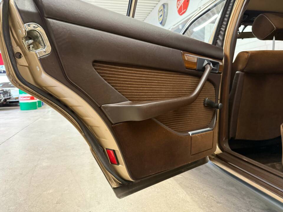 Afbeelding 13/20 van Mercedes-Benz 280 SE (1983)