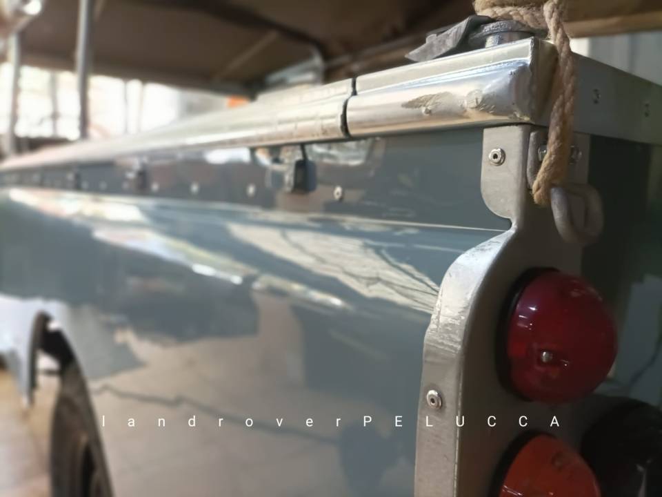 Bild 16/37 von Land Rover 109 (1978)