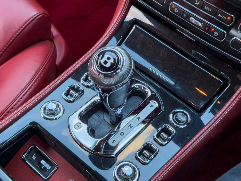 Bild 16/22 von Bentley Brooklands (2008)