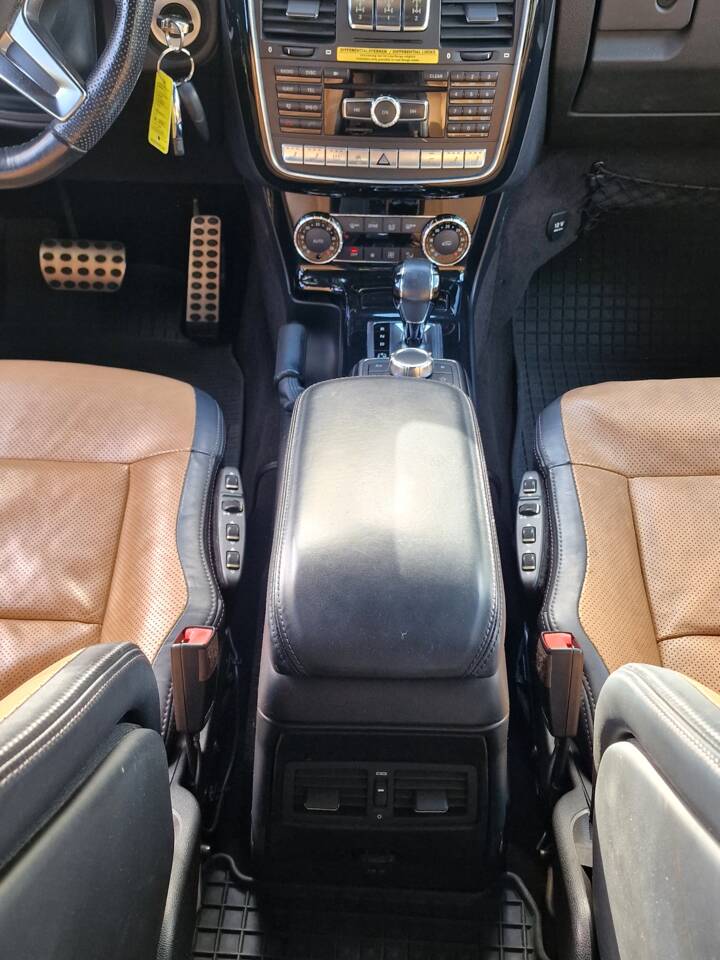 Immagine 39/92 di Mercedes-Benz G 500 Final Edition 200 (2013)