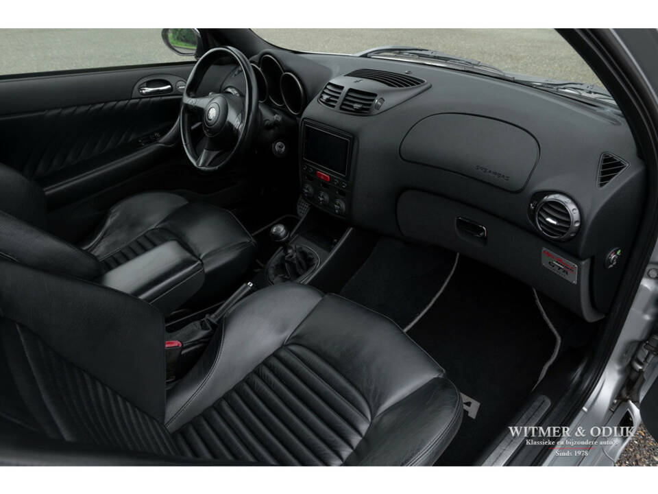 Image 10/31 of Alfa Romeo 147 3.2 GTA (2003)