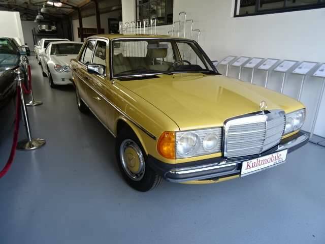 Afbeelding 3/23 van Mercedes-Benz 240 D (1979)