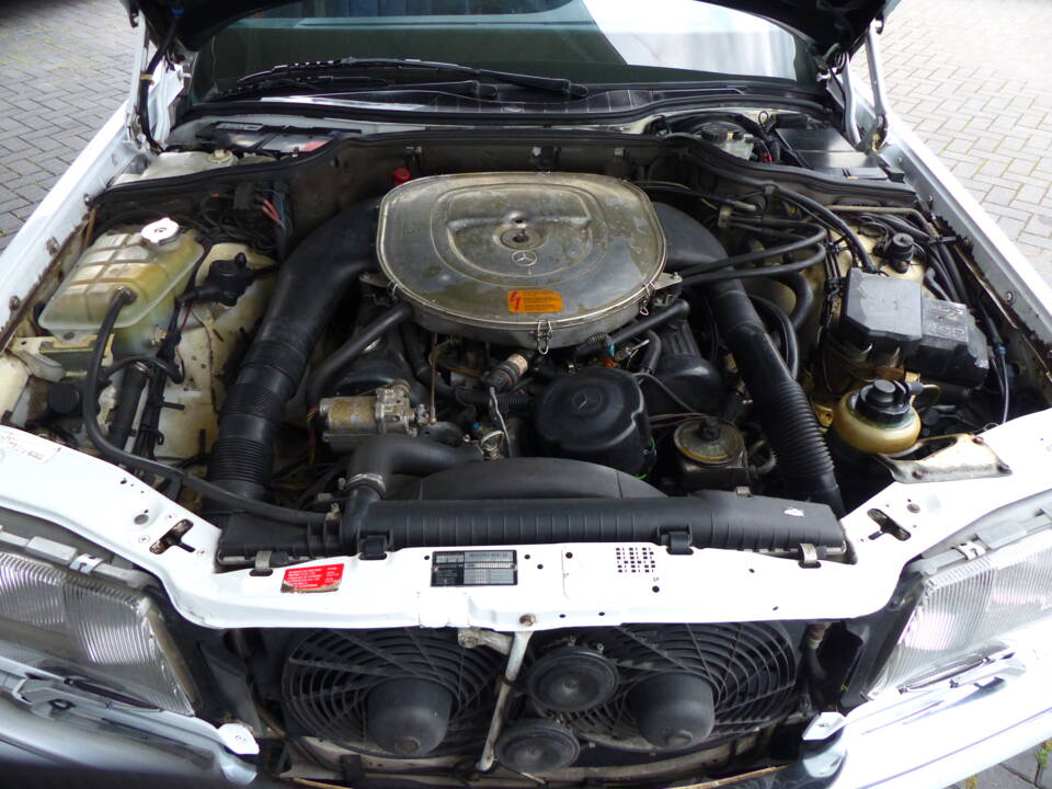 Bild 16/16 von Mercedes-Benz 420 SE (1990)