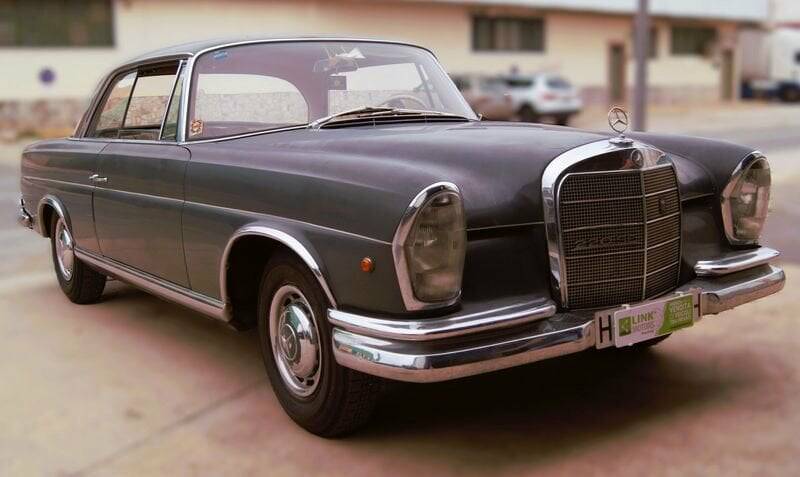 Image 3/7 of Mercedes-Benz 220 SE b (1962)