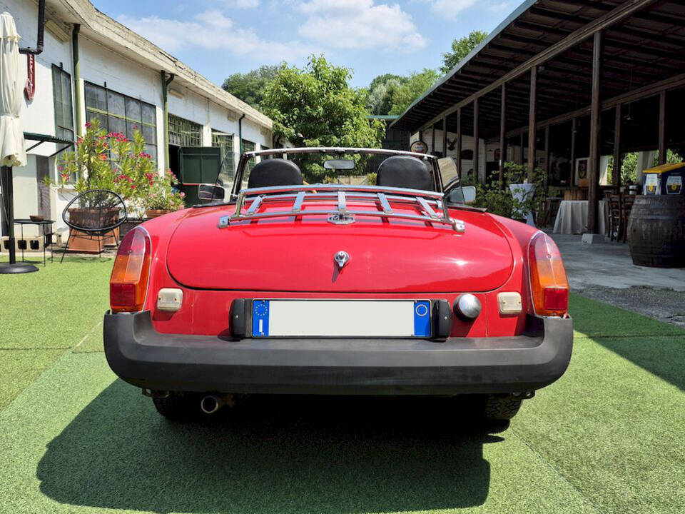 Image 12/40 of MG MGB (1979)