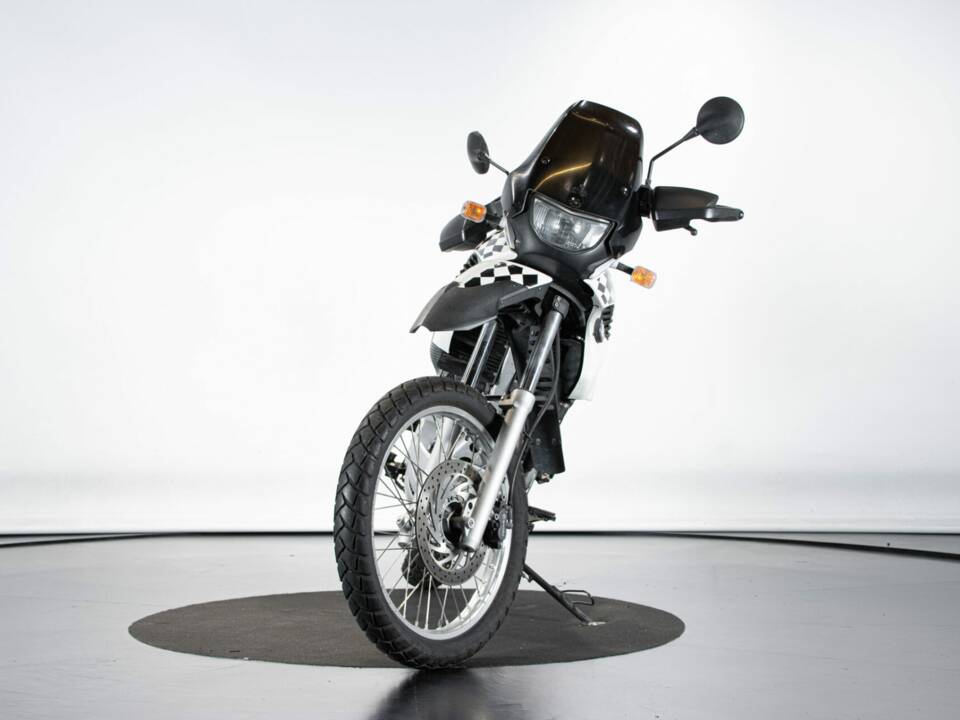 Bild 7/50 von BMW F 650 GS (2000)